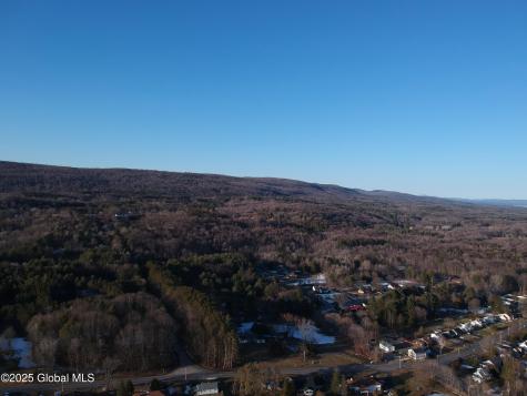 132 Wesskum Woods Road Gloversville NY 12078