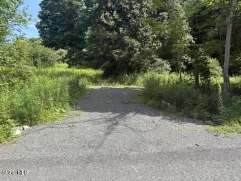 81 Maiers Road Taghkanic NY 12521
