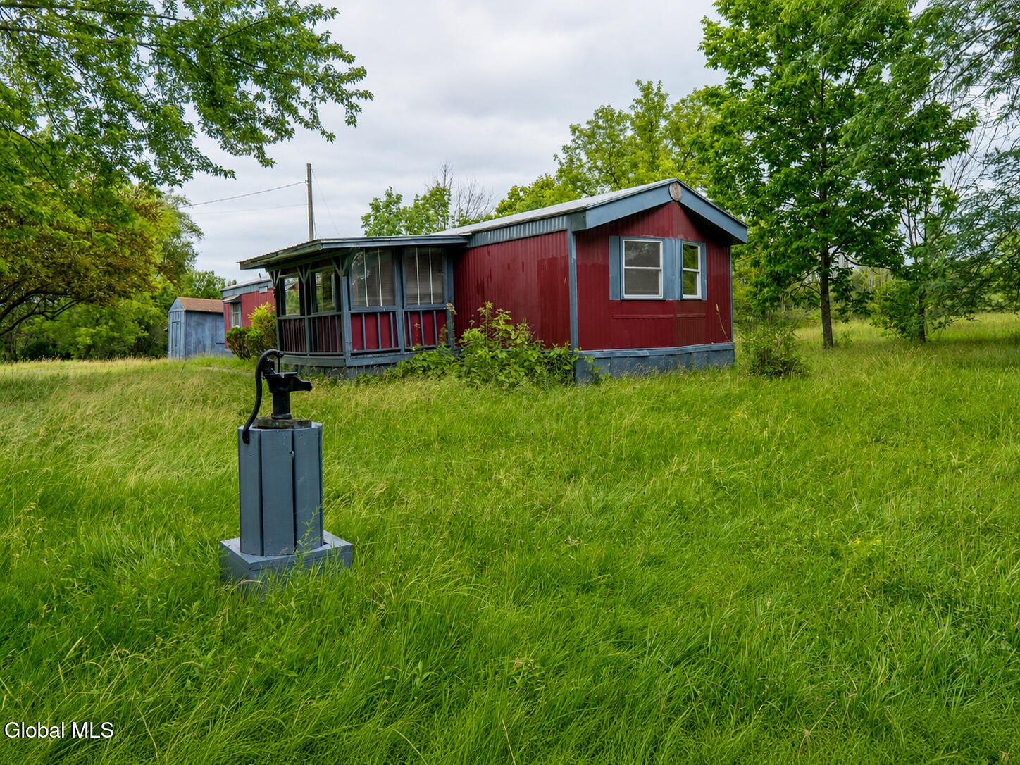 719 S Green Road Sprakers NY 12166