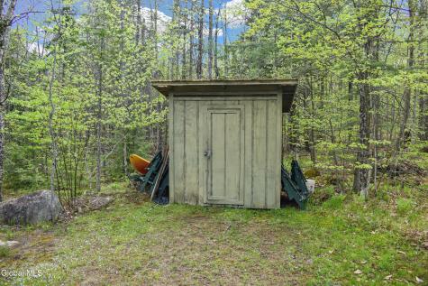 L30.11 4h Road North River NY 12856