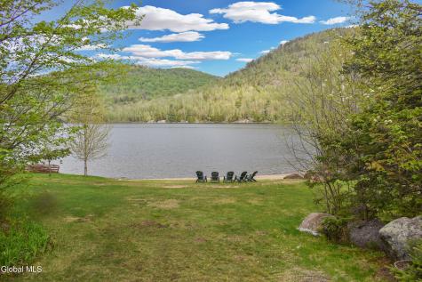 L30.11 4h Road North River NY 12856