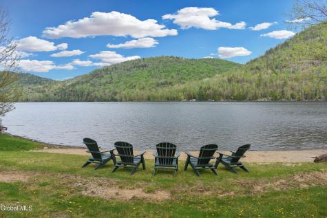L30.11 4h Road North River NY 12856
