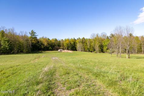 L21.111 Shenendoah Drive Sloansville NY 12160