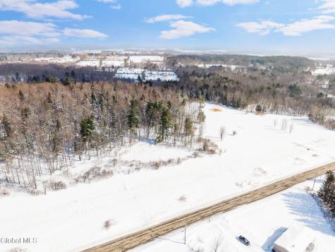 L21.111 Shenendoah Drive Sloansville NY 12160