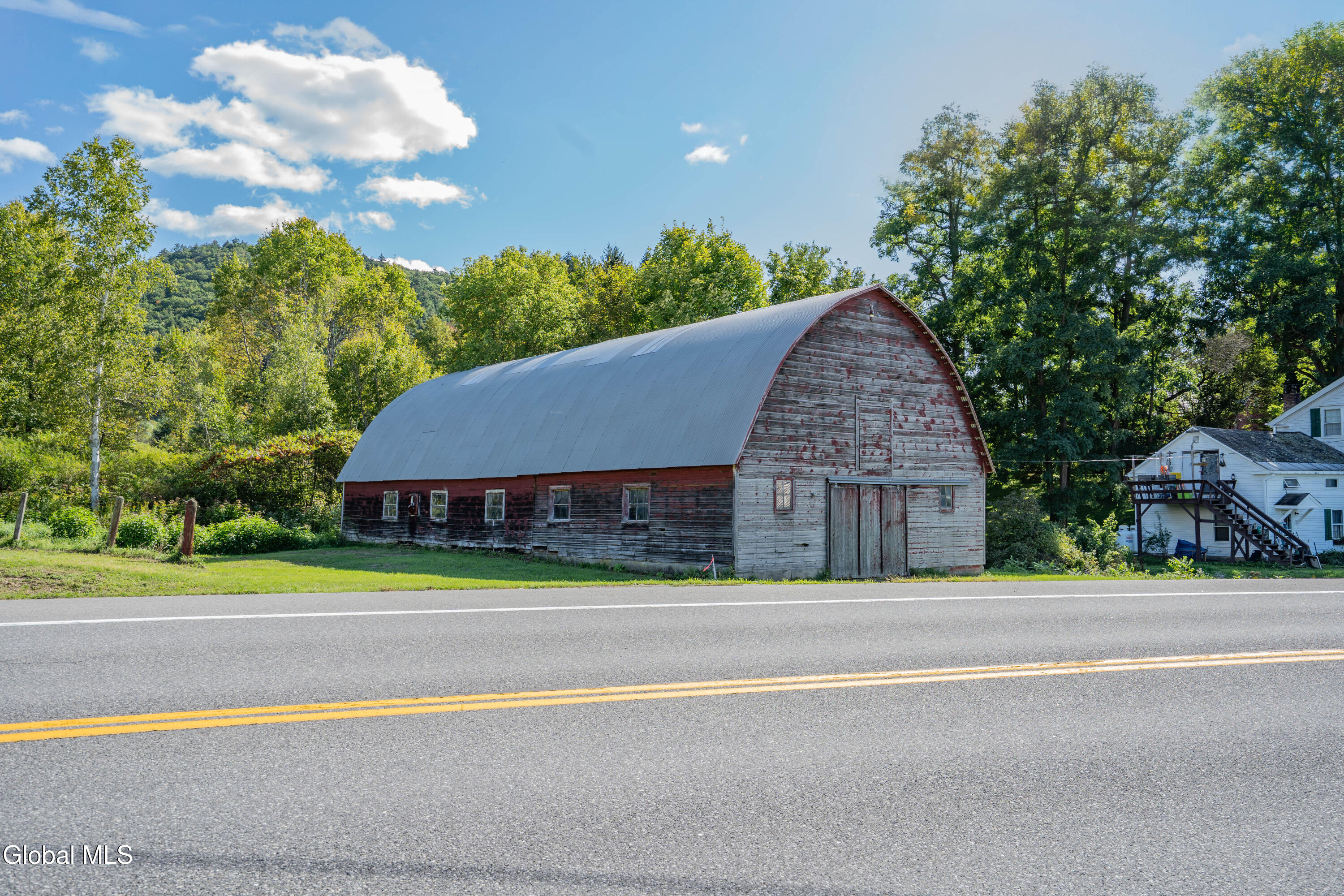 L4 Ny-313 Cambridge NY 12816
