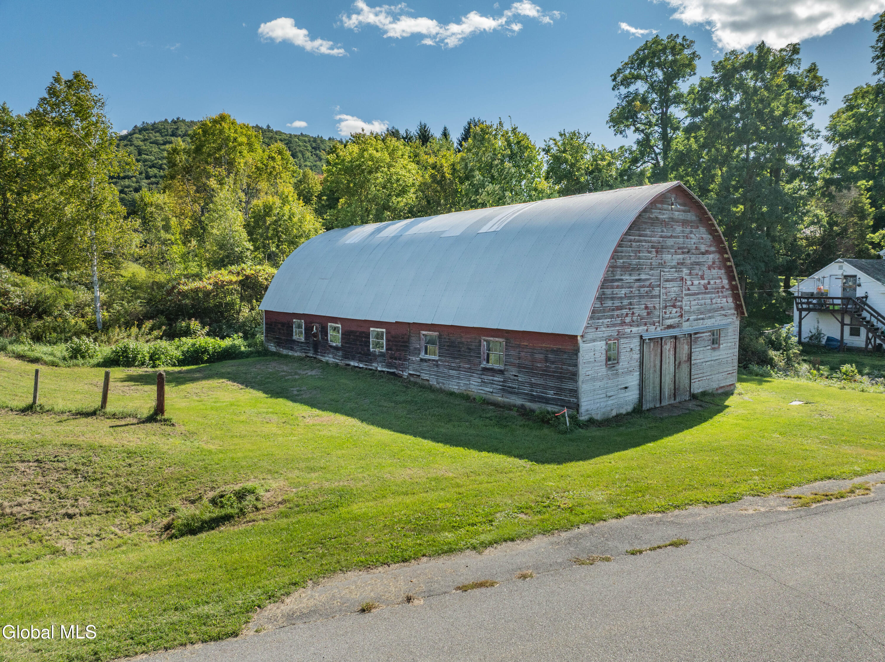 L4 Ny-313 Cambridge NY 12816