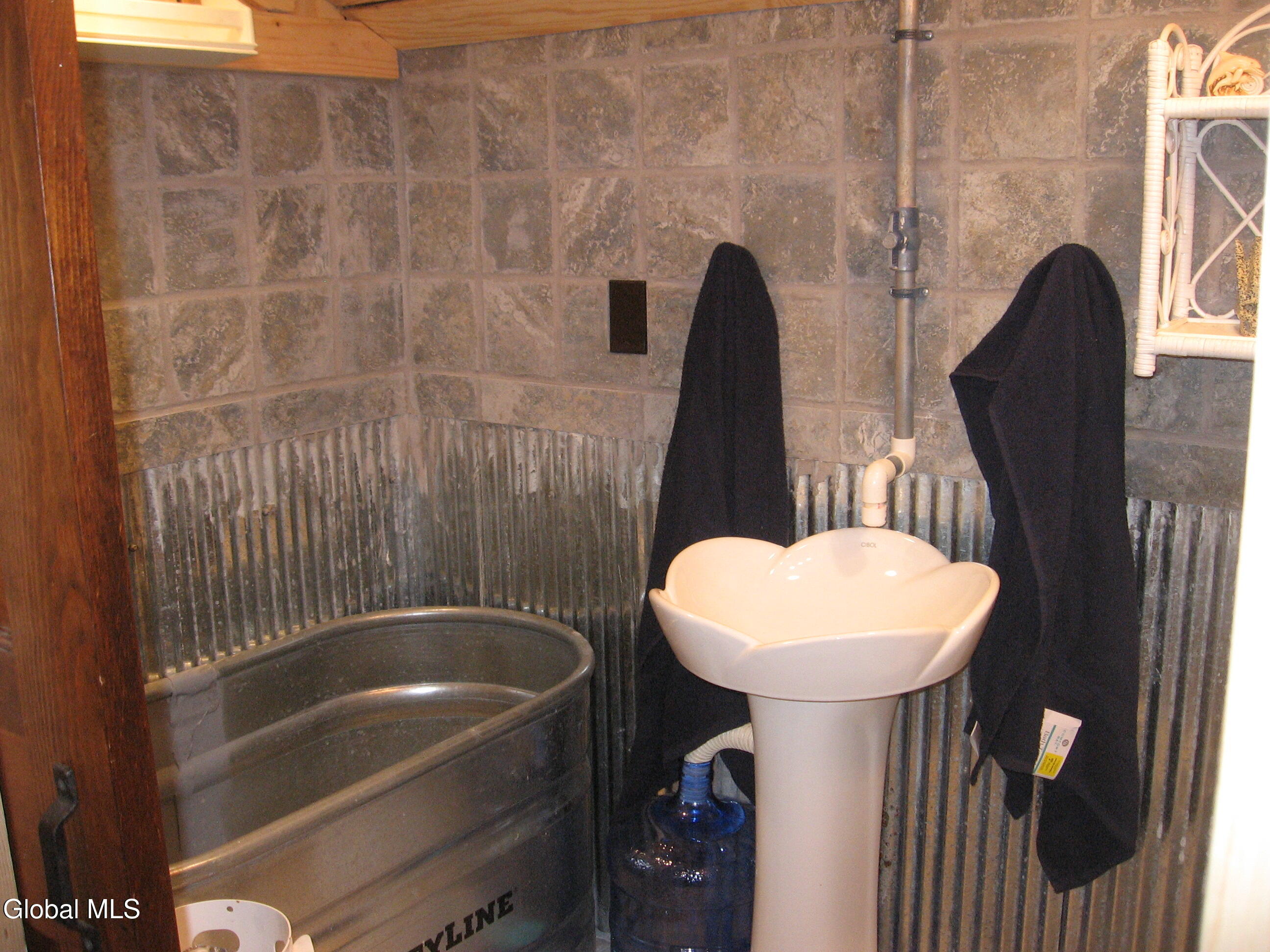 386 Beaver Pond Road Adirondack NY 12815