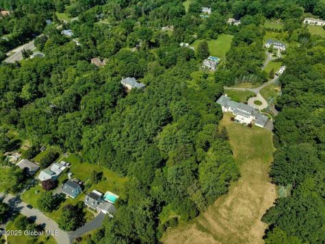 112 Woods Lane Colonie NY 12204