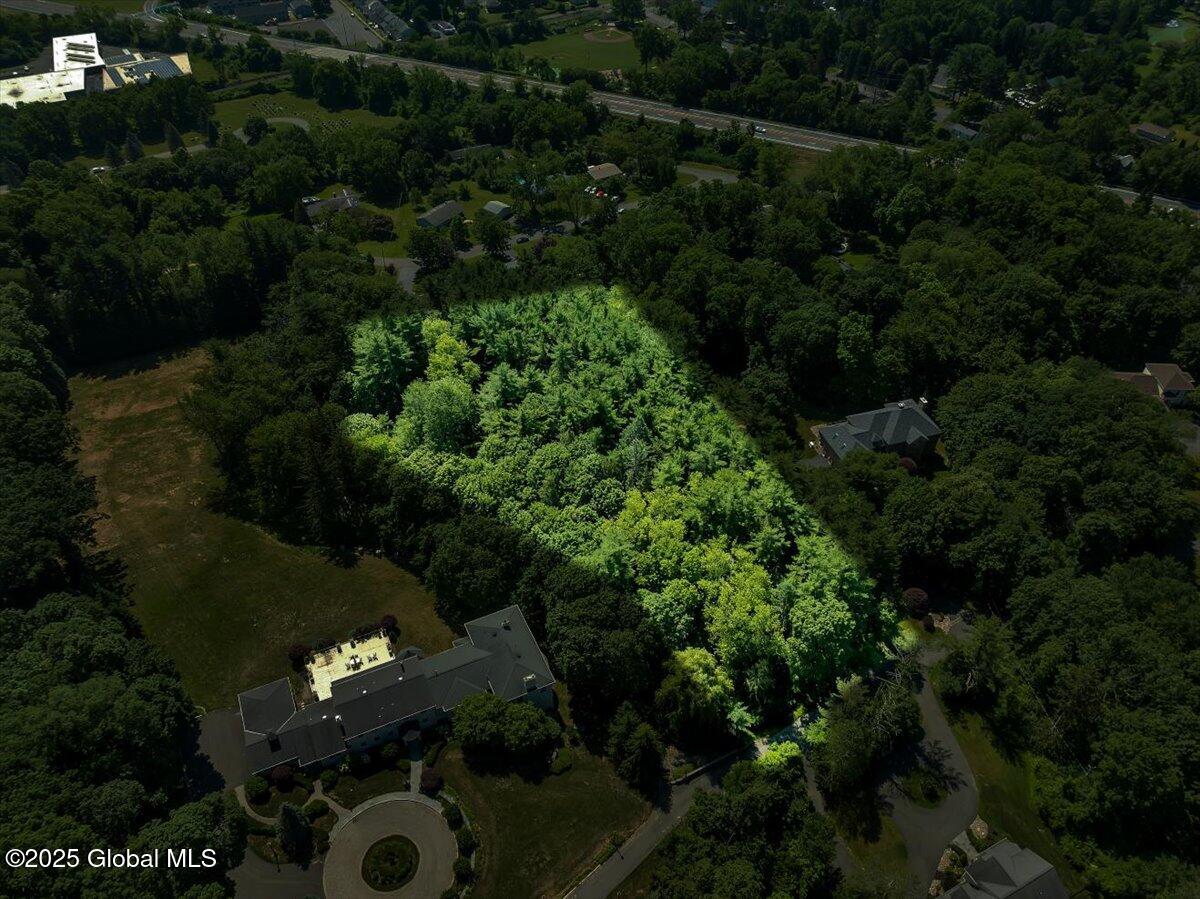 112 Woods Lane Colonie NY 12204