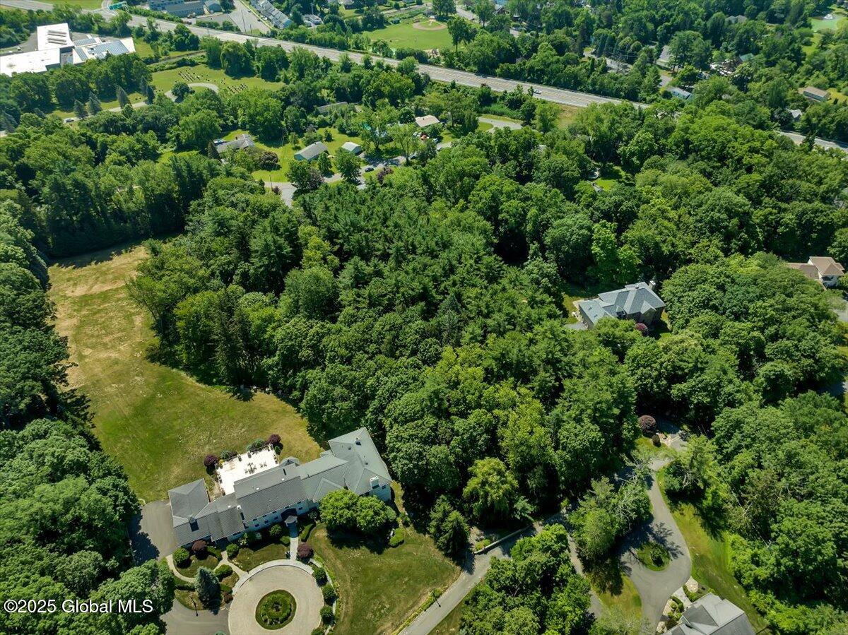 112 Woods Lane Colonie NY 12204