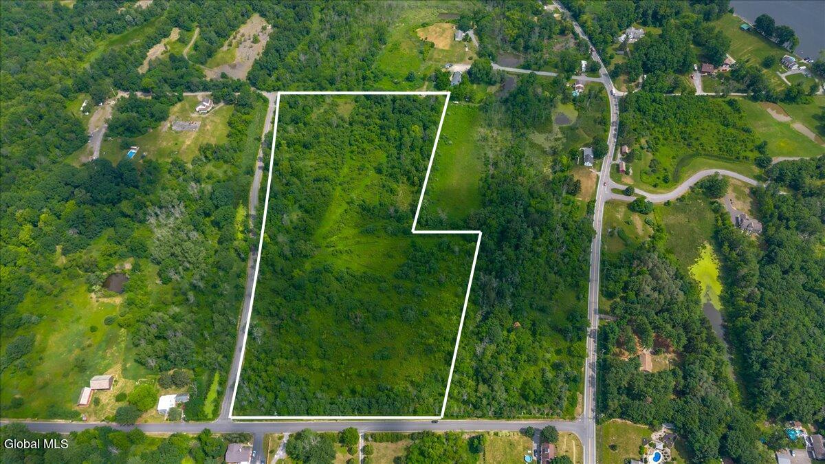 L8 Stratton Lane Stillwater NY 12170