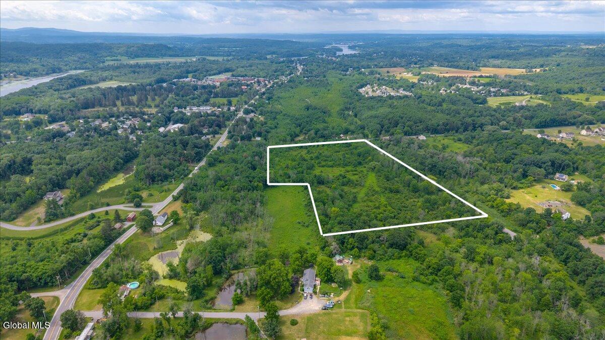 L8 Stratton Lane Stillwater NY 12170