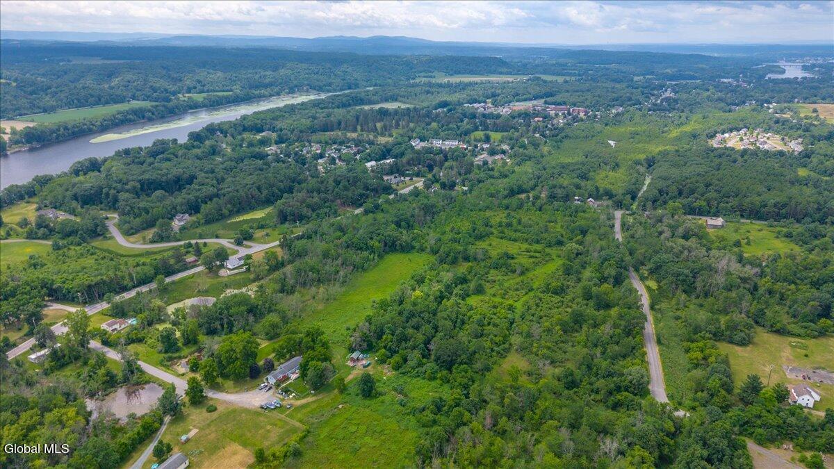 L8 Stratton Lane Stillwater NY 12170