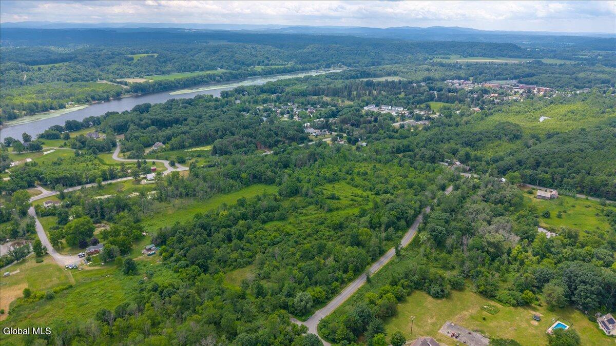 L8 Stratton Lane Stillwater NY 12170