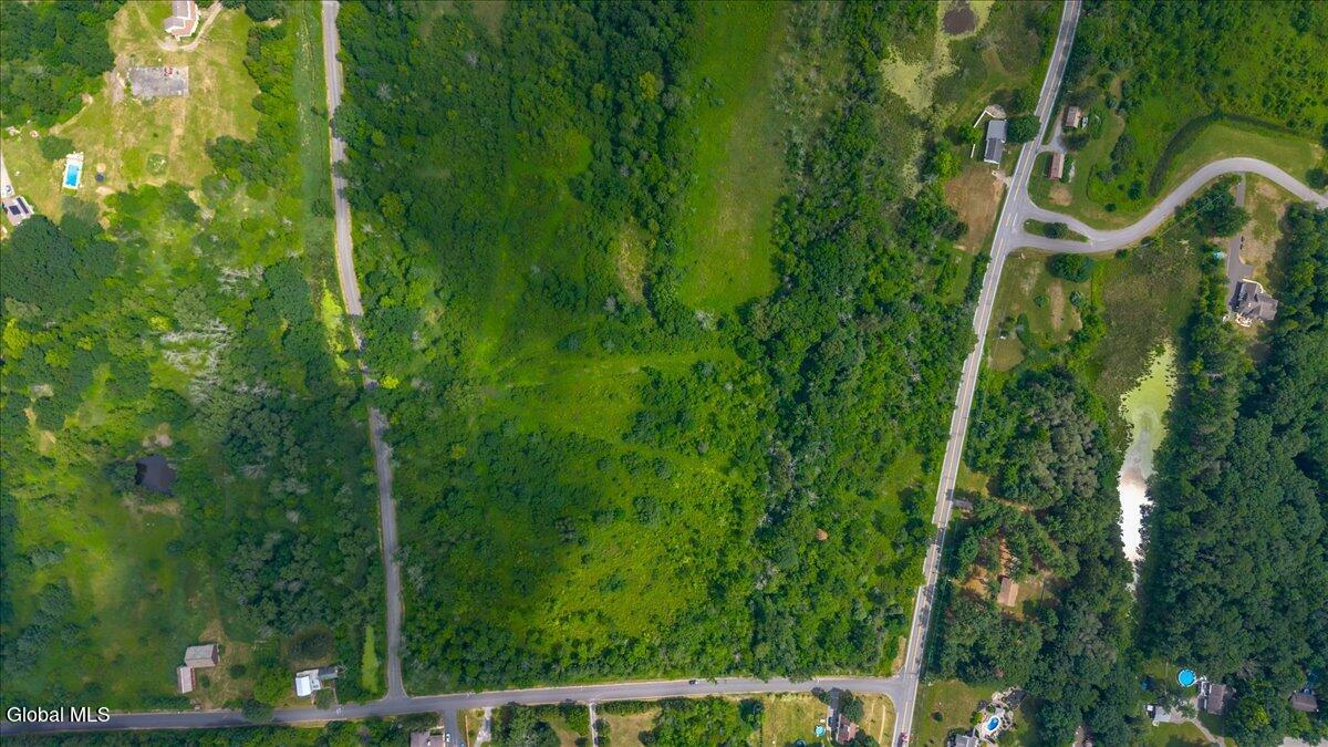 L8 Stratton Lane Stillwater NY 12170