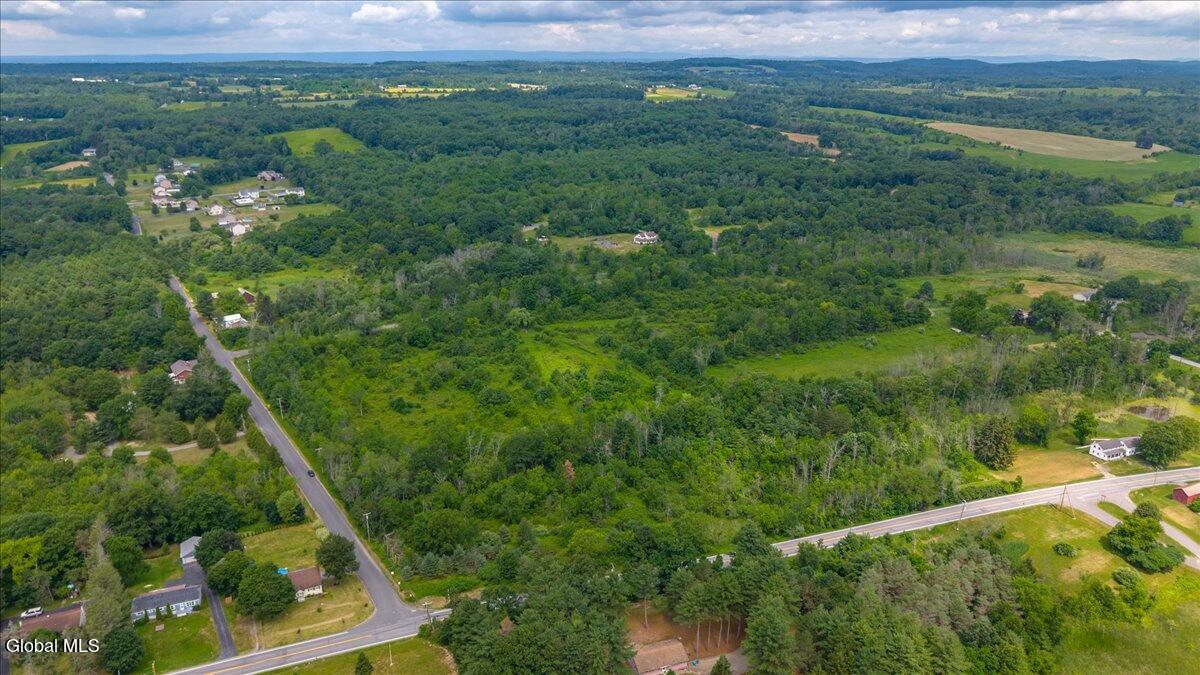 L8 Stratton Lane Stillwater NY 12170