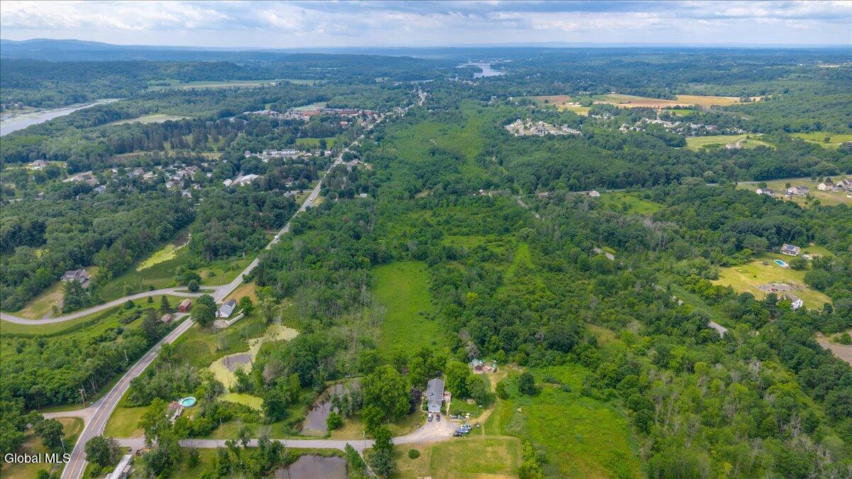 L8 Stratton Lane Stillwater NY 12170