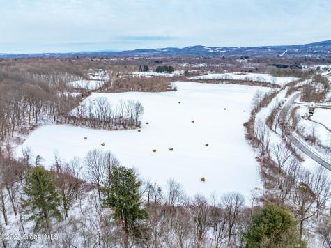 L31.121 Fonda Road Waterford NY 12188