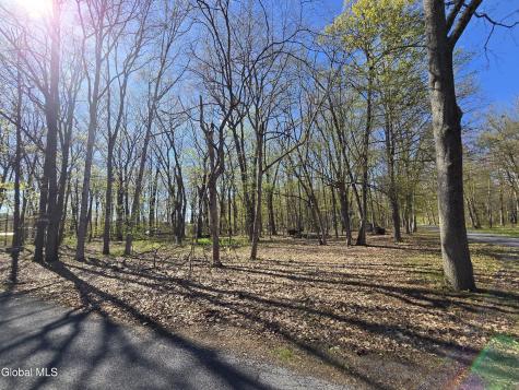 5 Sunset Street Rexford NY 12148