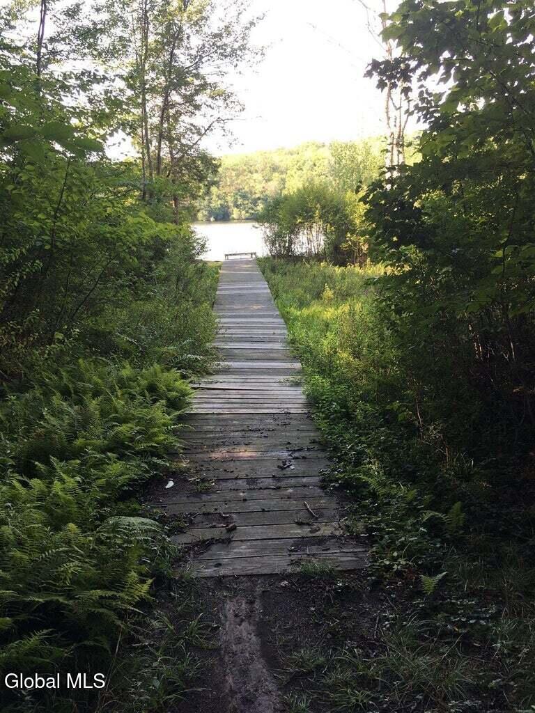 196 Pond View Road Pittstown NY 12138