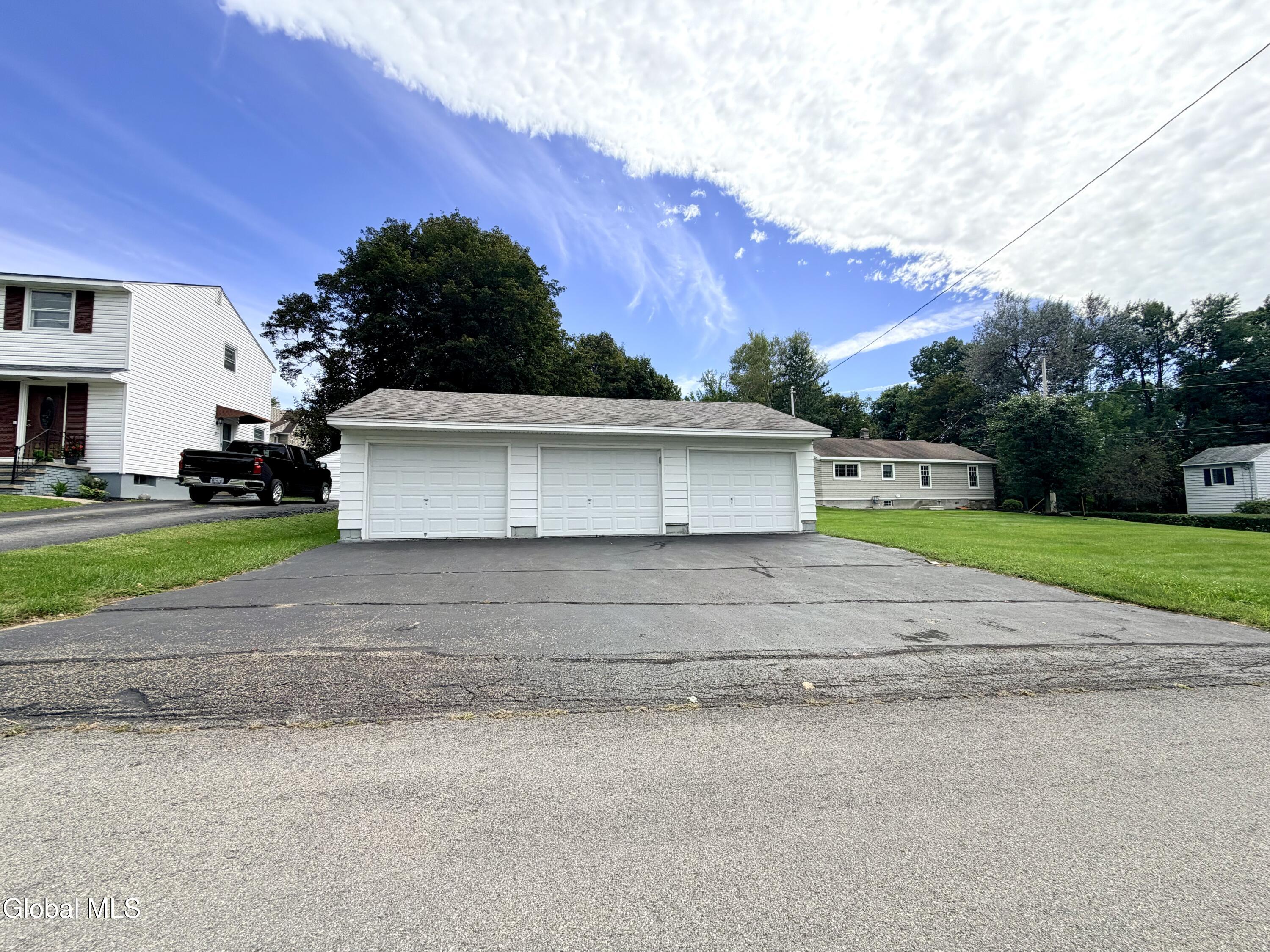 83 Greenwood Avenue Amsterdam NY 12010