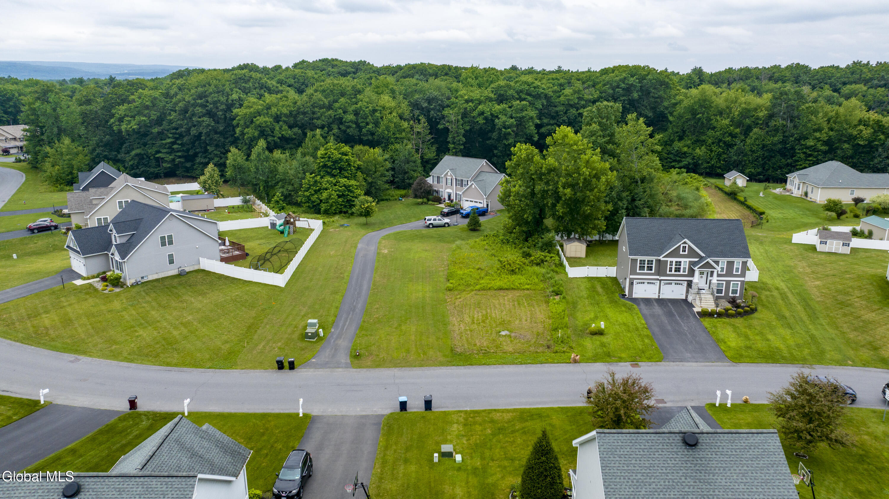 208 Steeple Way Rotterdam NY 12306