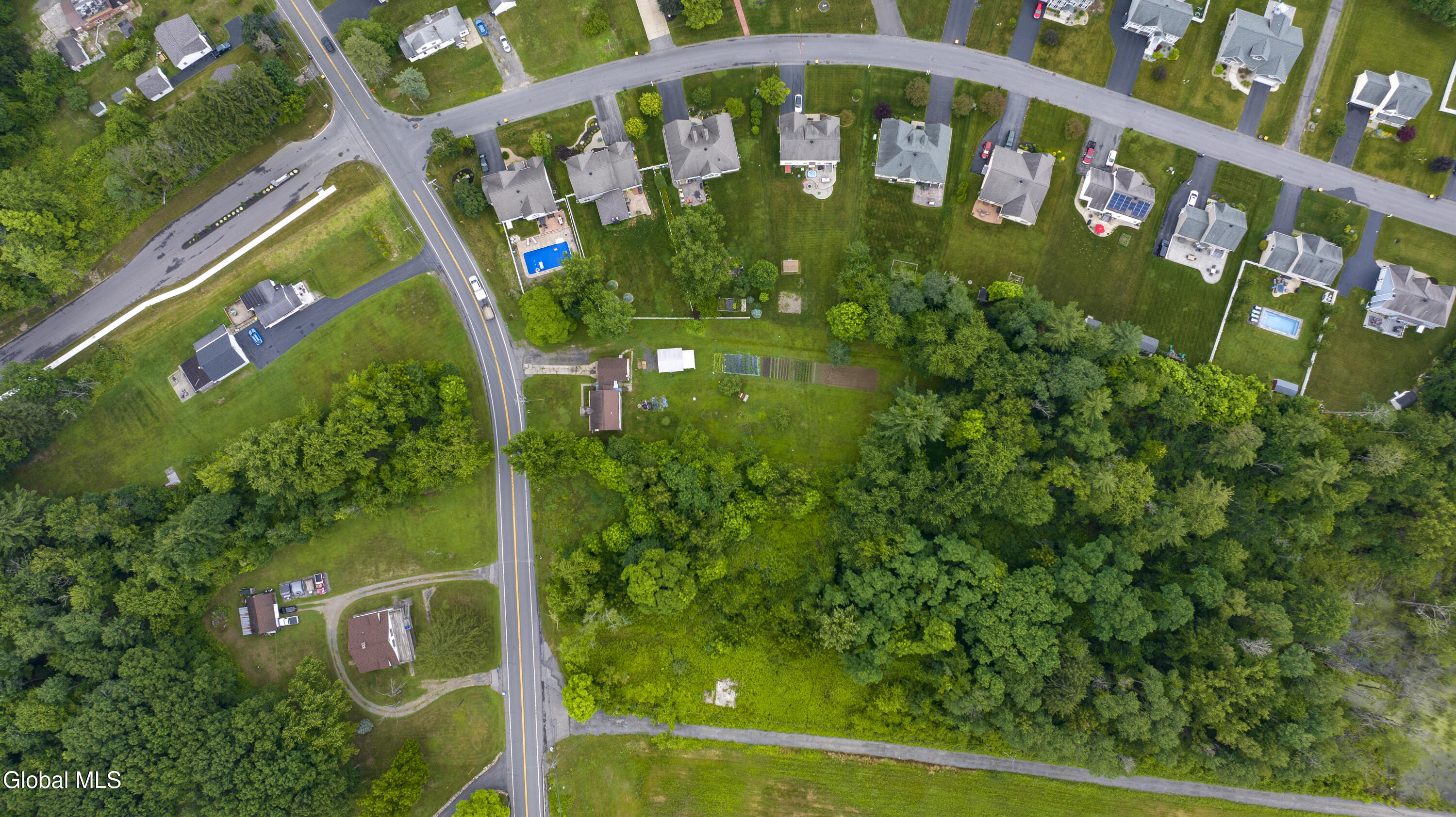 208 Steeple Way Rotterdam NY 12306