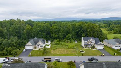 208 Steeple Way Rotterdam NY 12306