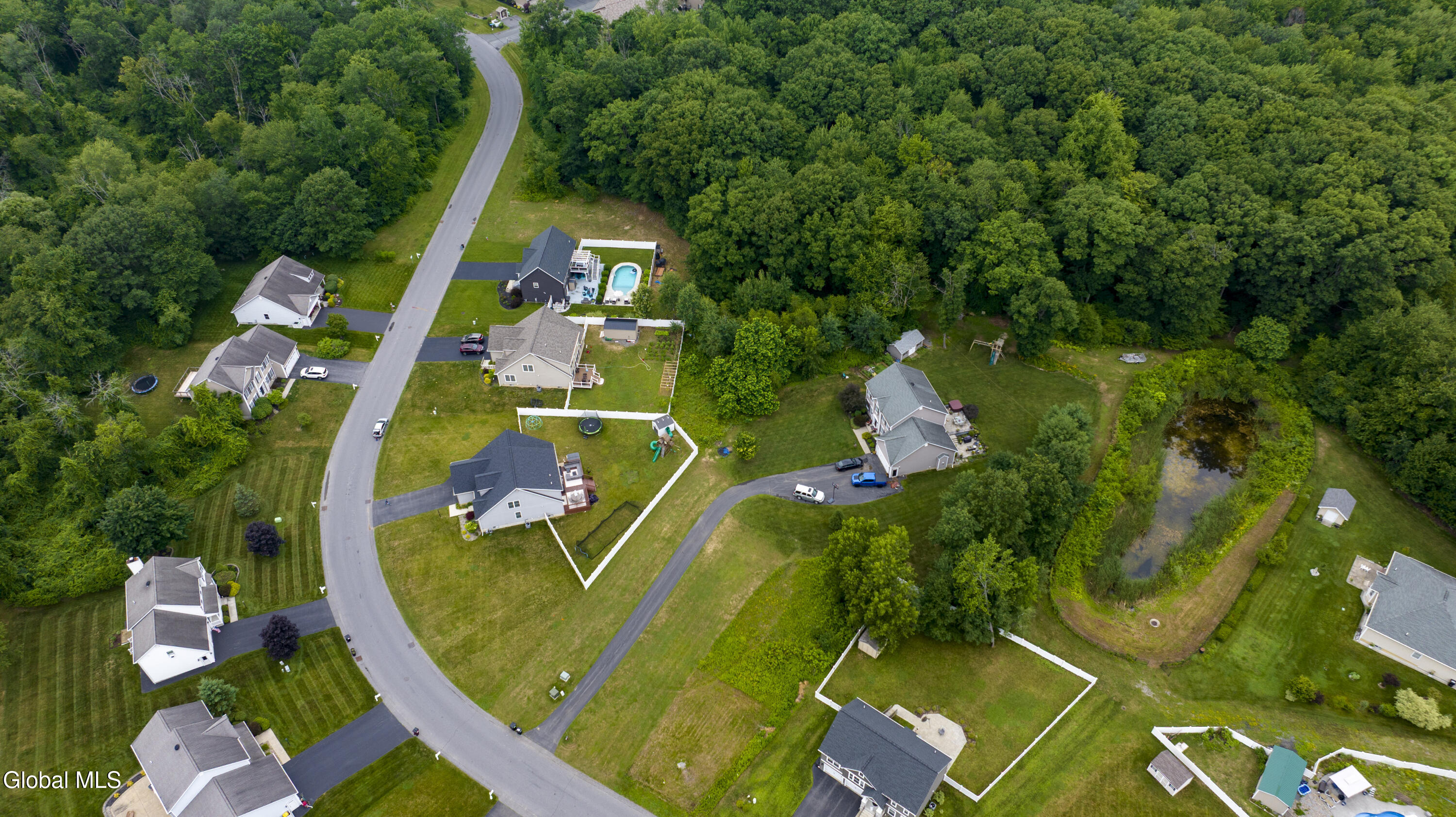 208 Steeple Way Rotterdam NY 12306