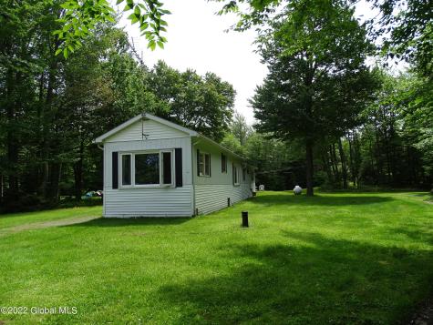 528 Dyken Pond Road Petersburgh NY 12138