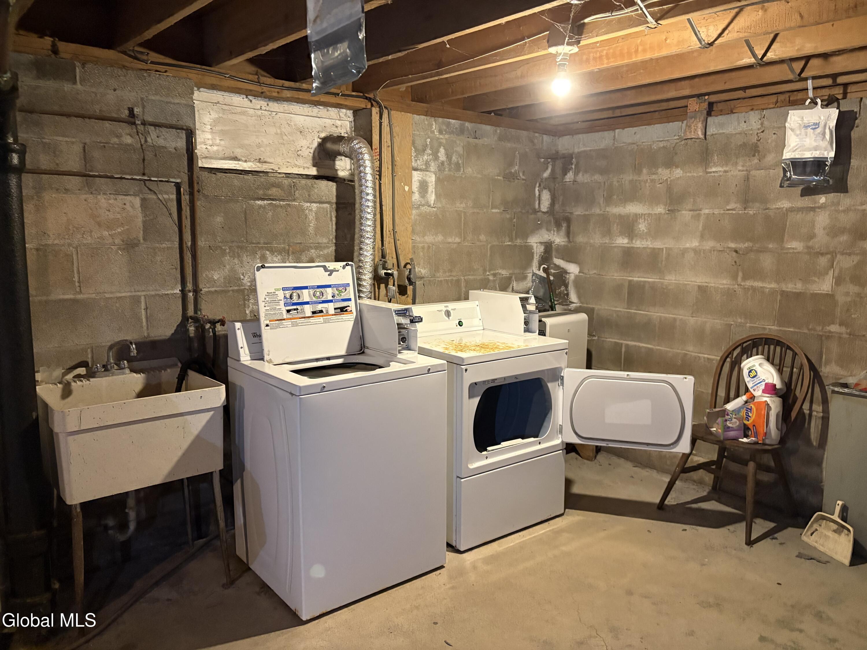 431-433 W Lawrence Street Albany NY 12208