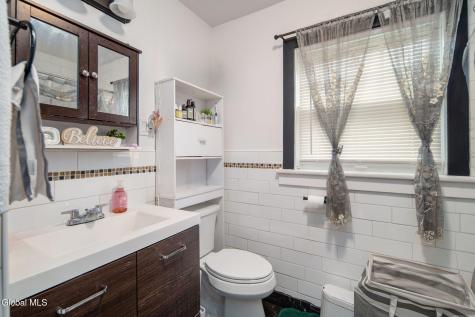492 Olean Street Schenectady NY 12306