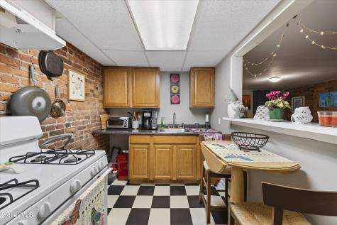 82 Dove Street Albany NY 12210