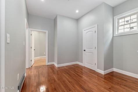 1109 Glenwood Boulevard Schenectady NY 12308