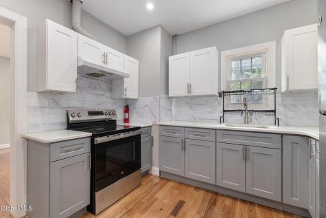 1109 Glenwood Boulevard Schenectady NY 12308