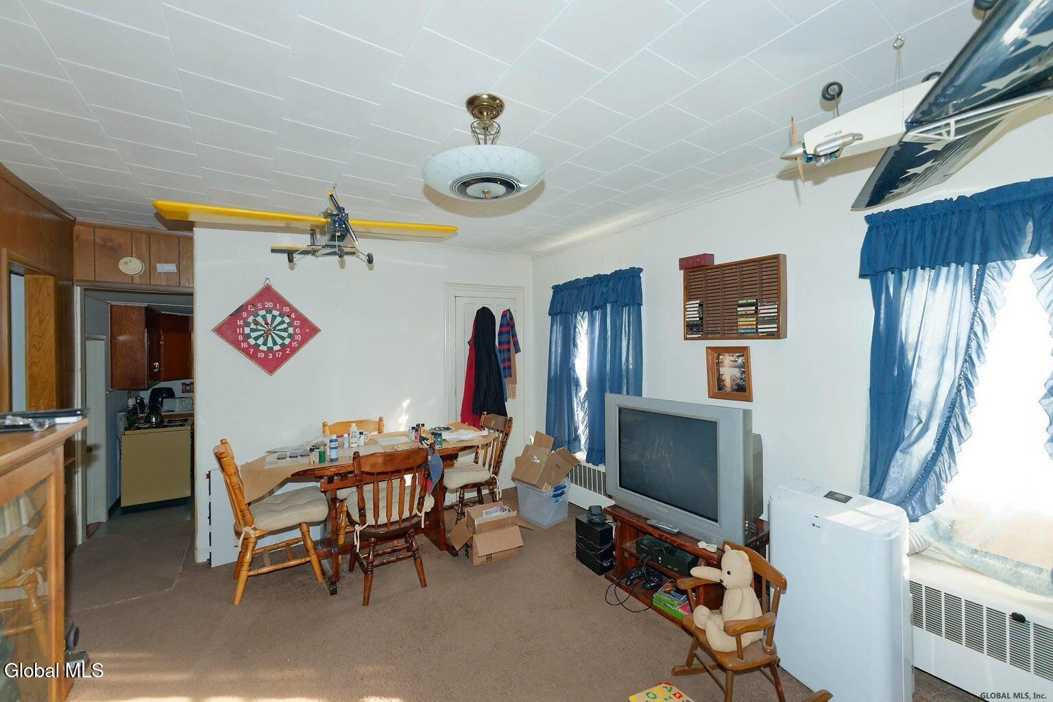 422 4th Avenue Troy NY 12182