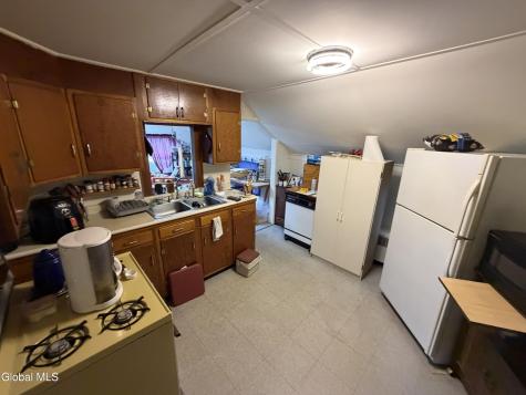 422 4th Avenue Troy NY 12182