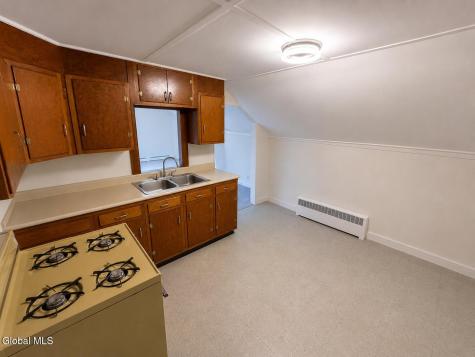422 4th Avenue Troy NY 12182