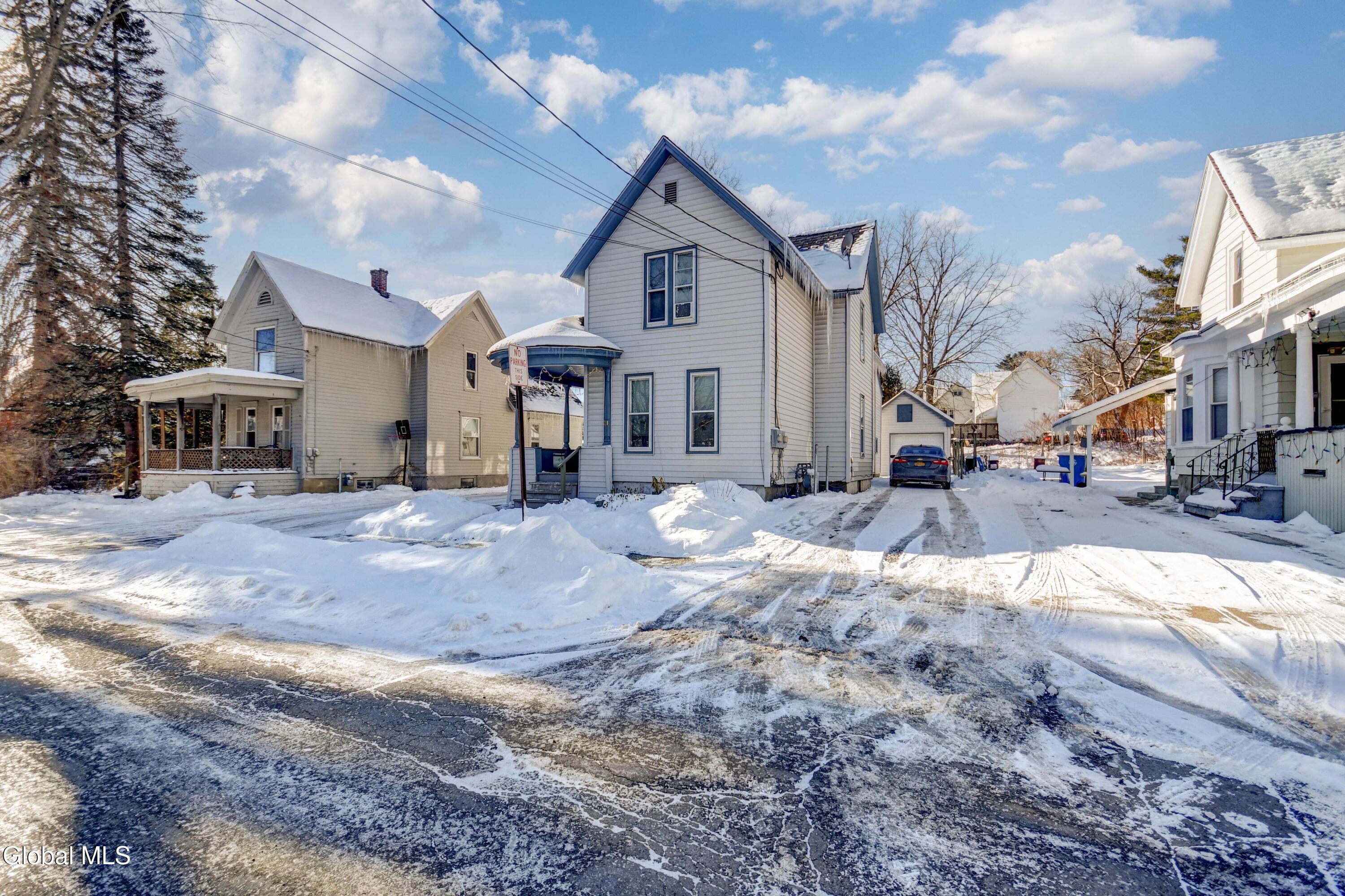 21 Willow Street Gloversville NY 12078