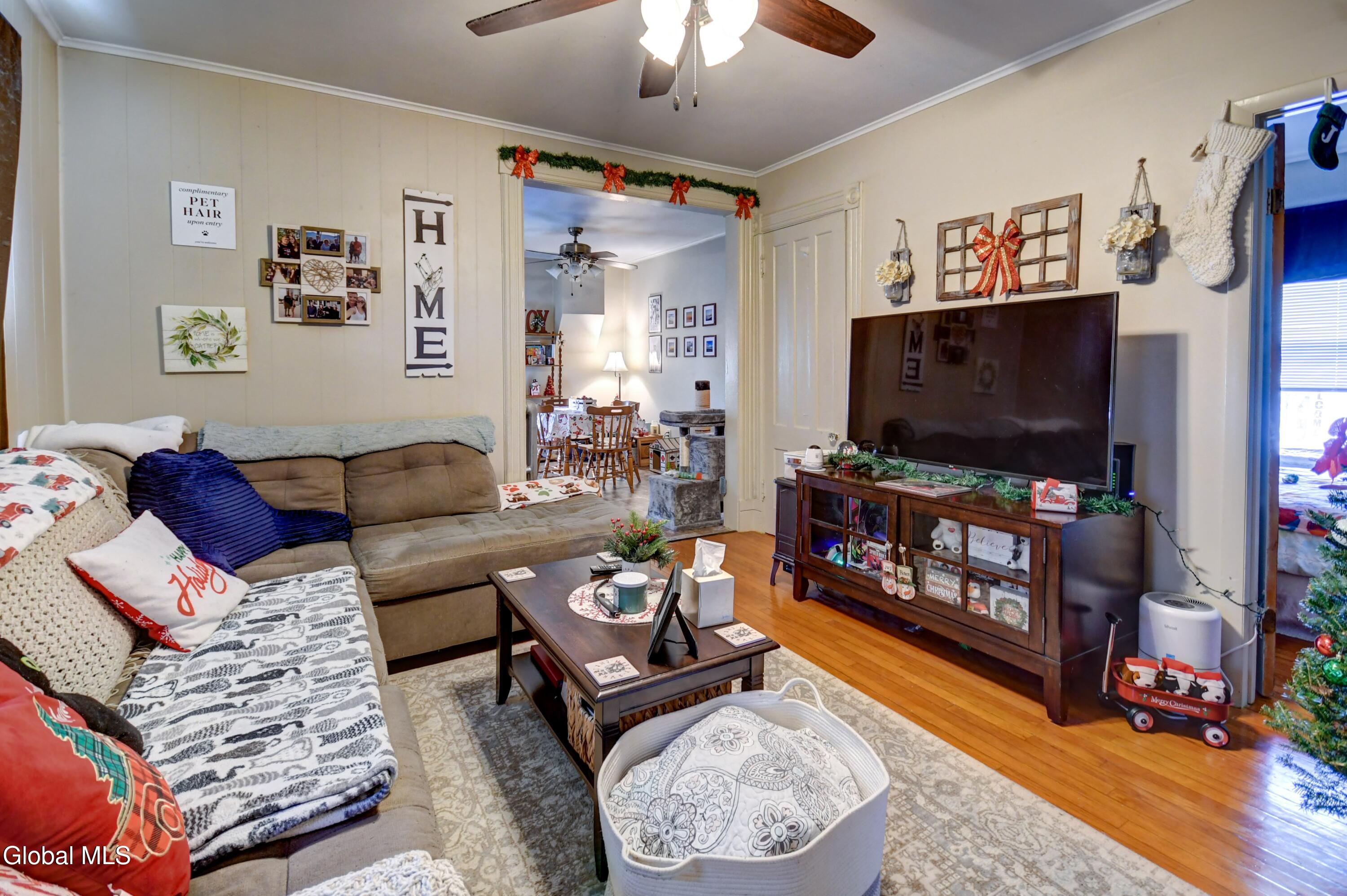 21 Willow Street Gloversville NY 12078