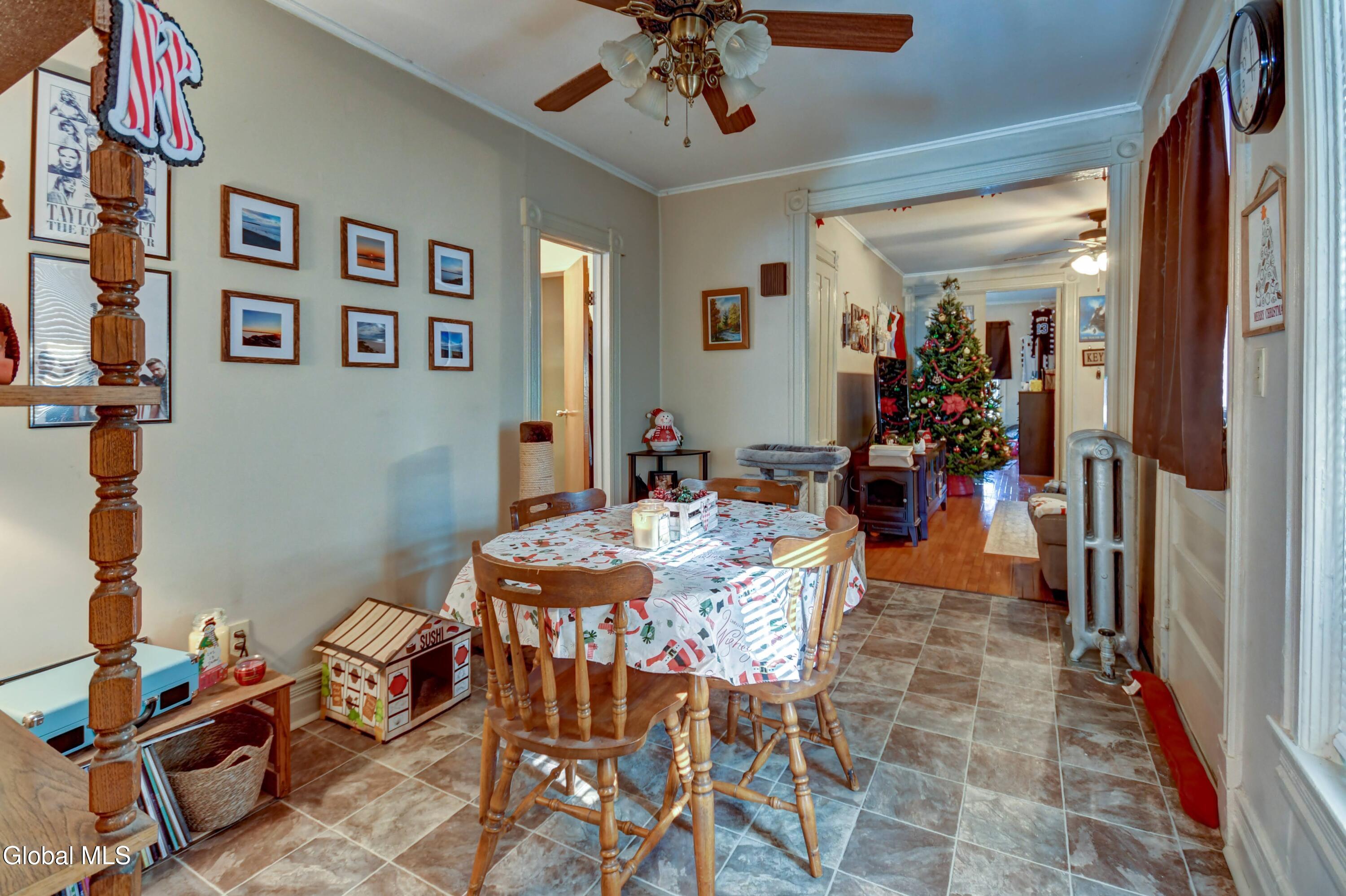 21 Willow Street Gloversville NY 12078