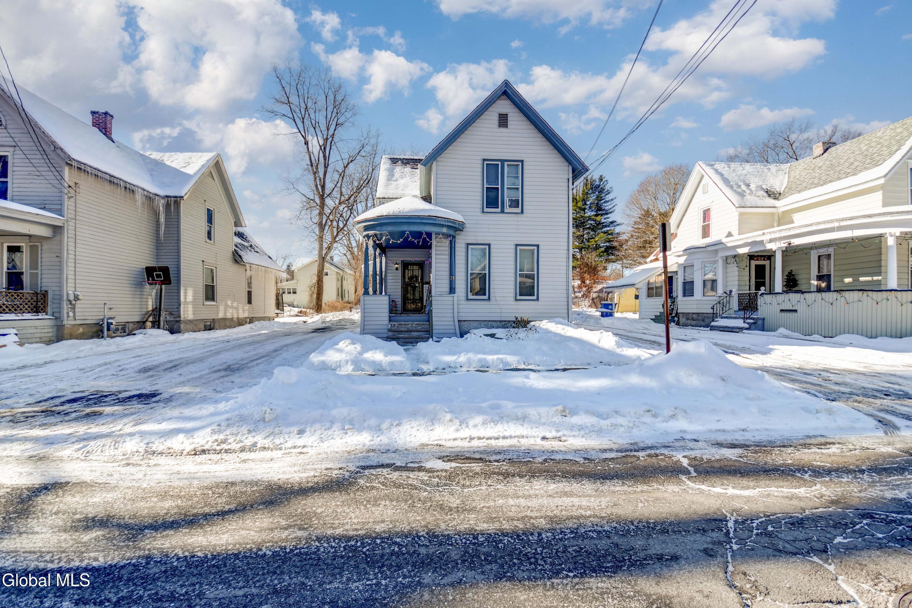 21 Willow Street Gloversville NY 12078