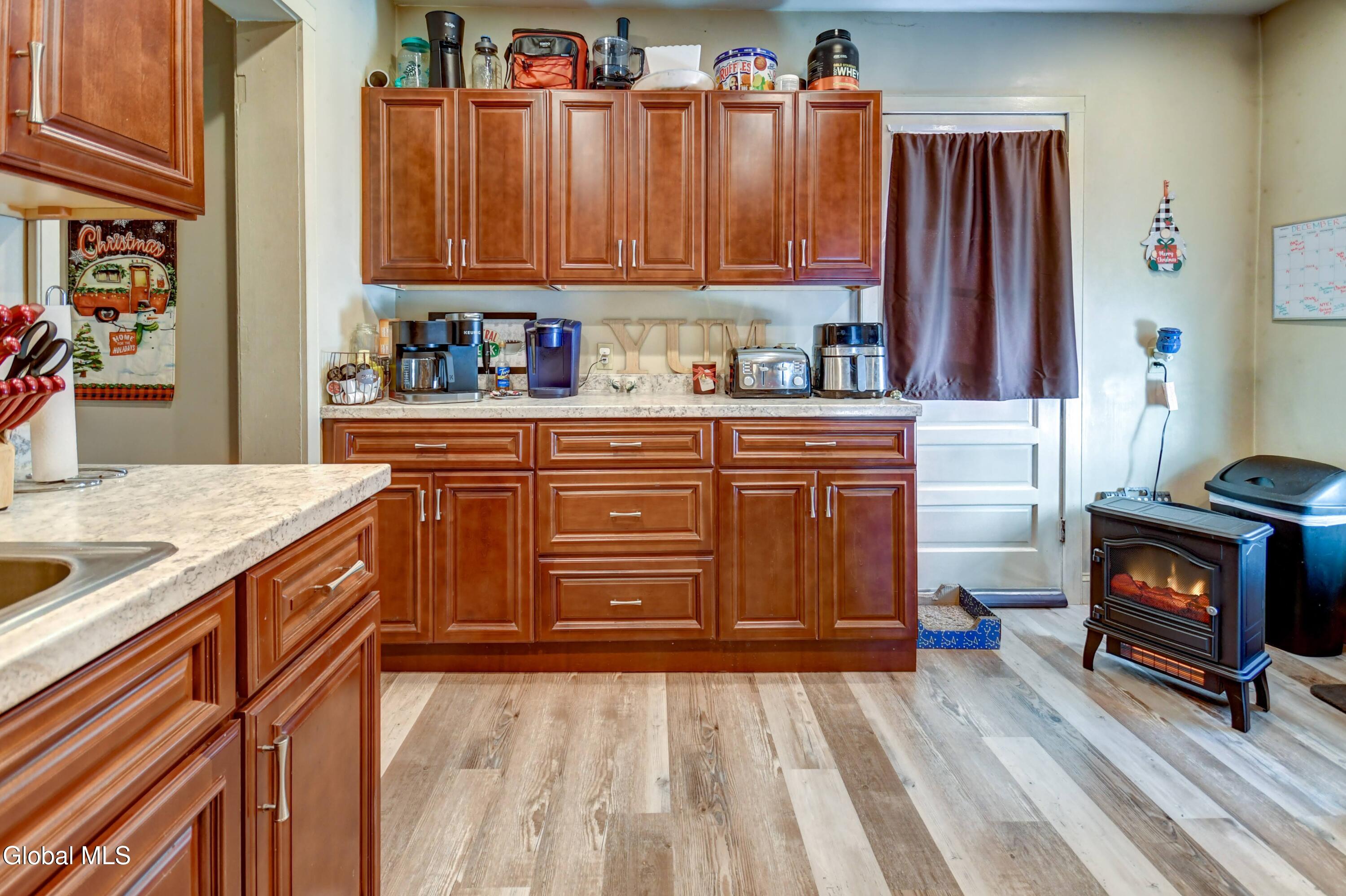 21 Willow Street Gloversville NY 12078