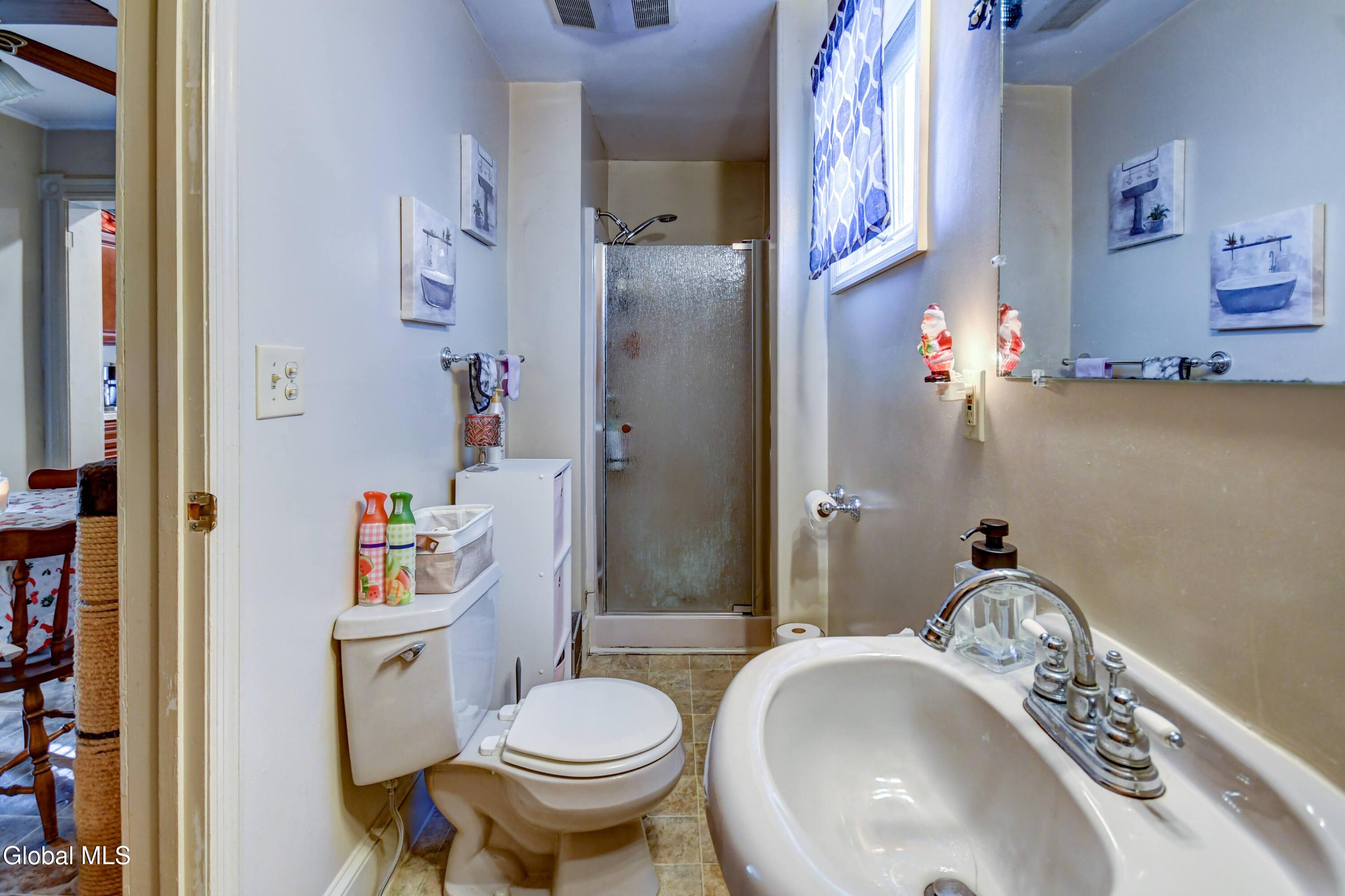 21 Willow Street Gloversville NY 12078