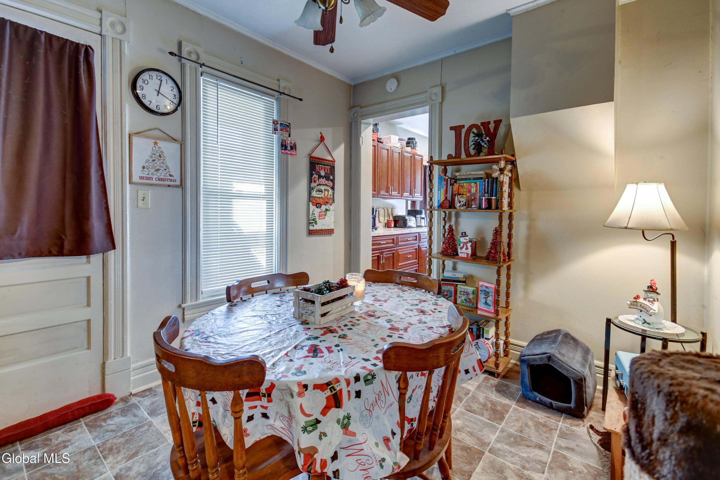 21 Willow Street Gloversville NY 12078