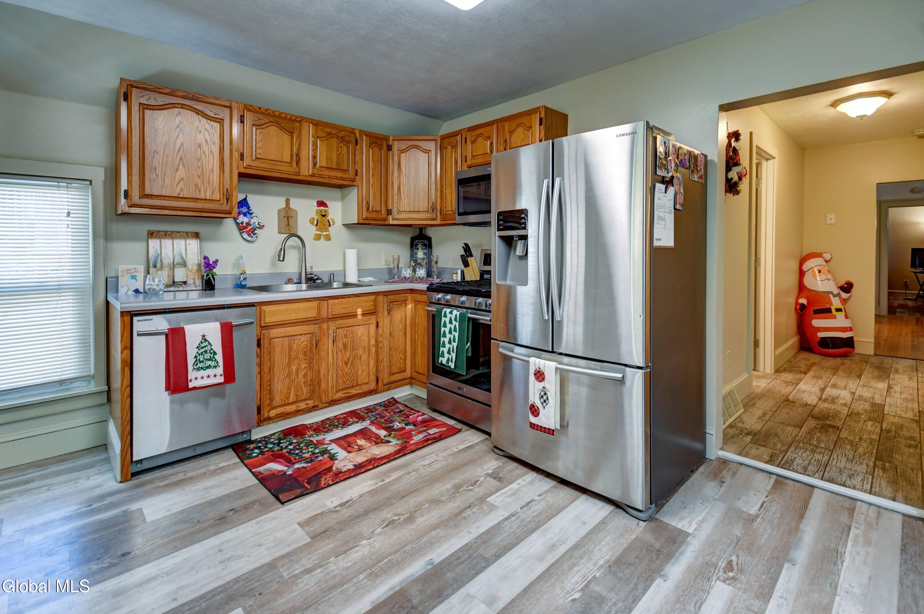 21 Willow Street Gloversville NY 12078