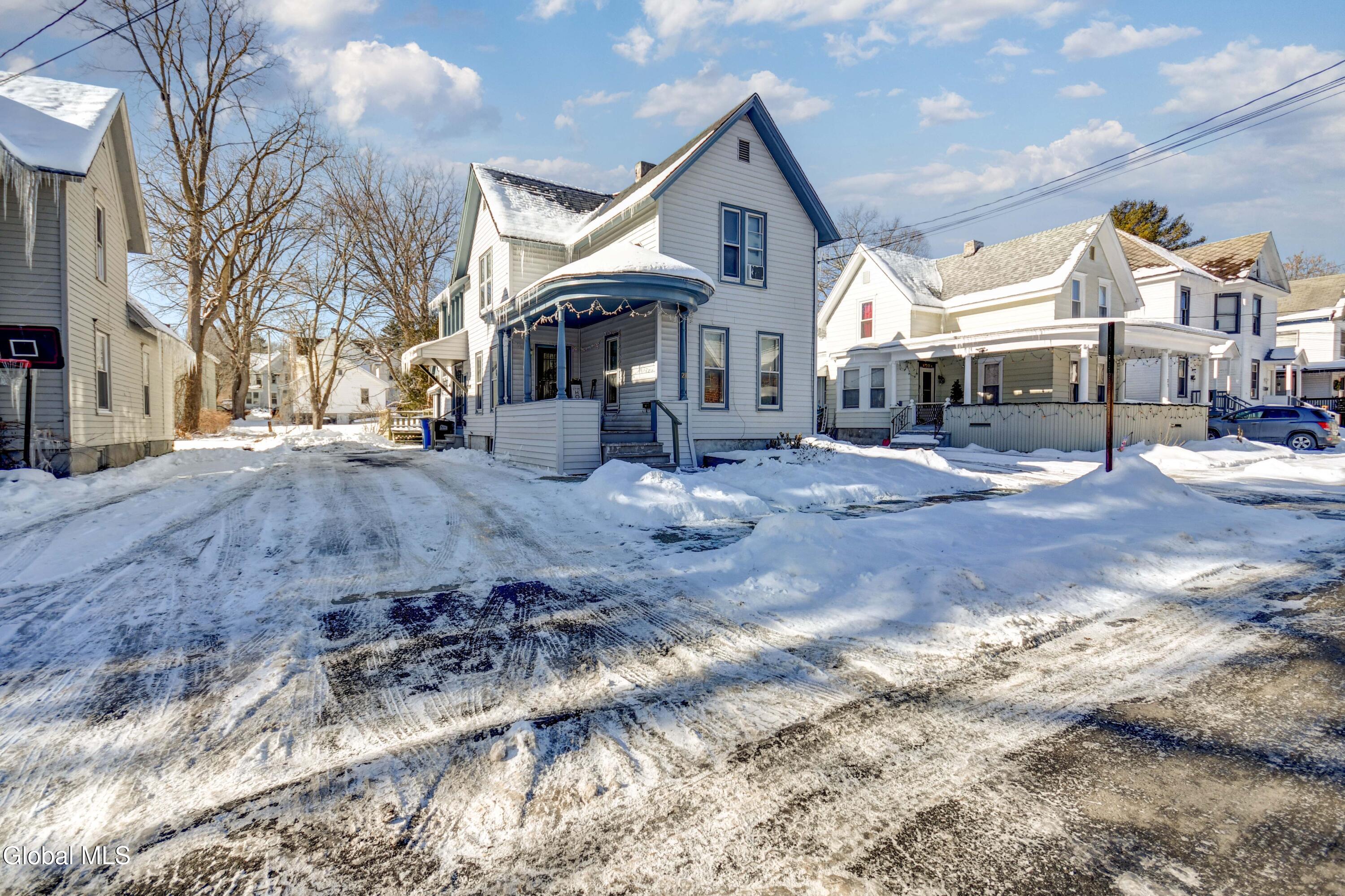 21 Willow Street Gloversville NY 12078