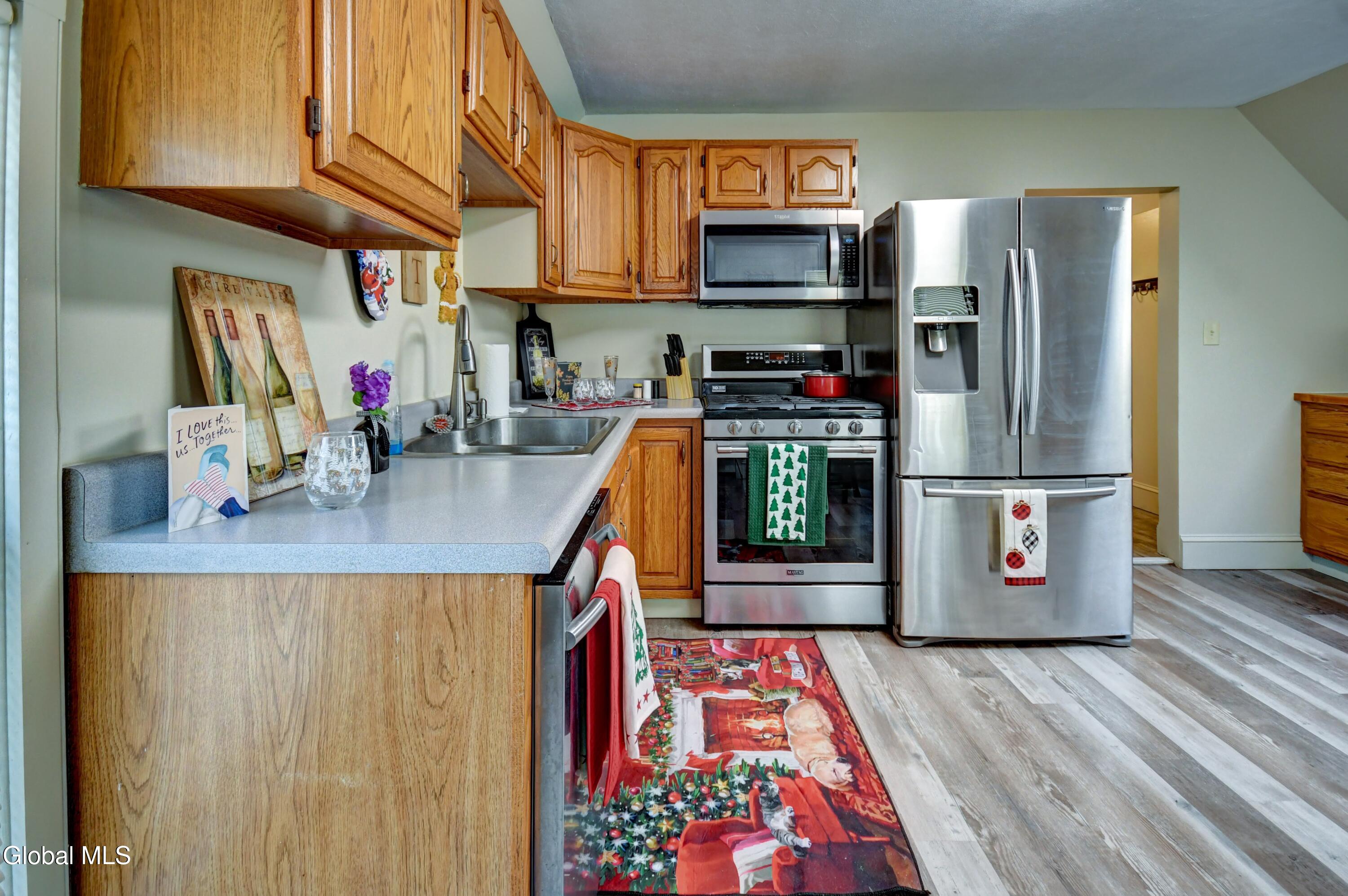 21 Willow Street Gloversville NY 12078