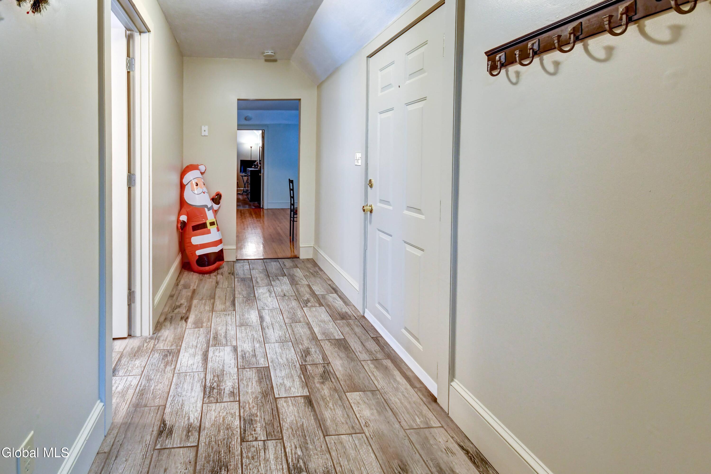 21 Willow Street Gloversville NY 12078