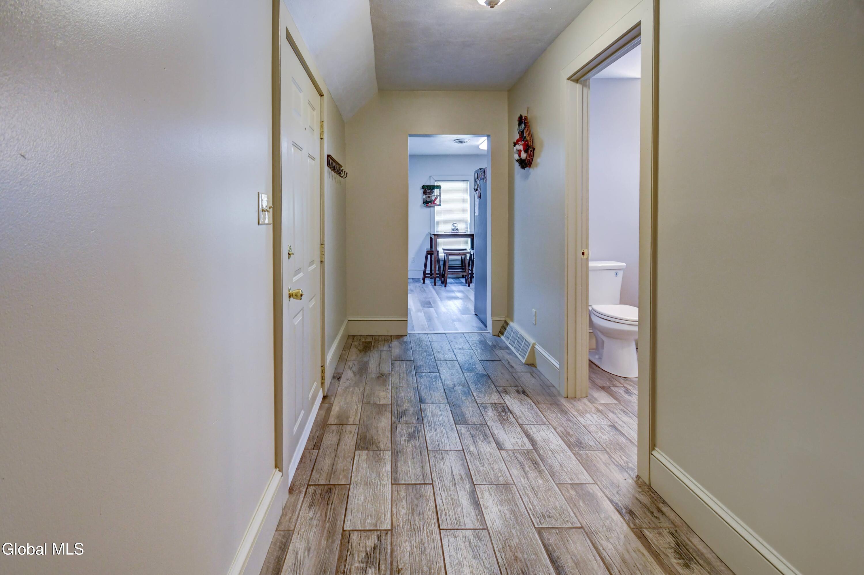 21 Willow Street Gloversville NY 12078